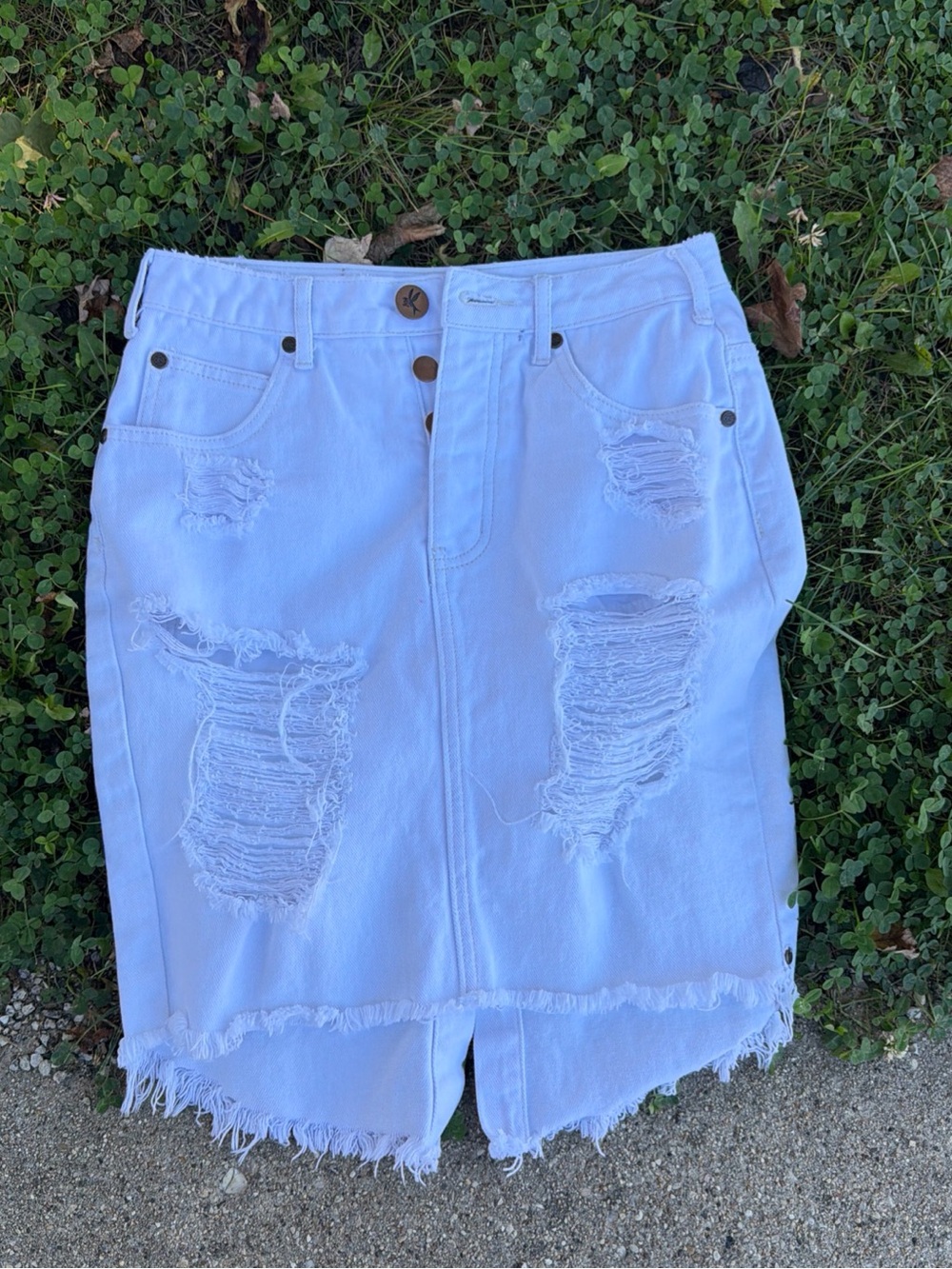 One x One Teaspoon sz 27 White Distressed Frayed Hem Denim  Skirt